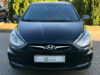 2012 Hyundai Solaris I, чёрный, 640000 рублей, вид 3