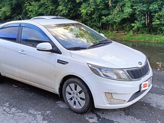 2014 Kia Rio 6-speed III, белый, 1250000 рублей, вид 4
