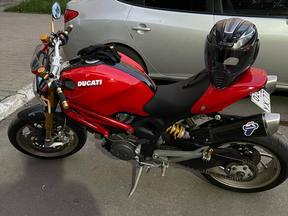 2010 Ducati Monster 1100, красный - вид 10