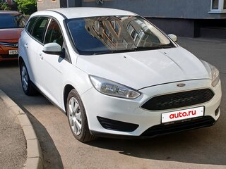 2017 Ford Focus III Рестайлинг, белый, 900000 рублей, вид 2