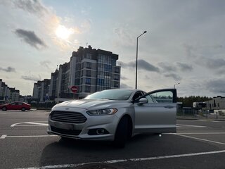 2016 Ford Fusion (North America) II, серебристый, 1200000 рублей, вид 2