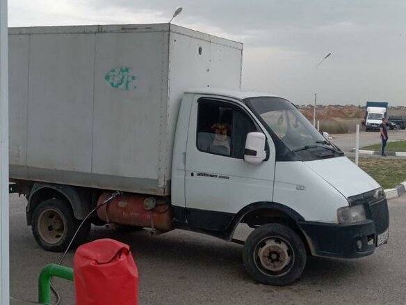 2002 ГАЗ ГАЗель (3302), белый, 300000 рублей - вид 3