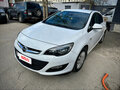 2014 Opel Astra J Рестайлинг, белый, 705000 рублей