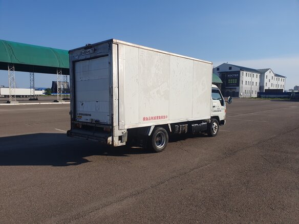 1998 Toyota Toyoace, белый, 1250000 рублей - вид 5
