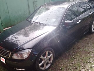 2011 Mercedes-Benz C-Класс 180 BlueEFFICIENCY III (W204), чёрный, 1350000 рублей, вид 1