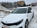 2019 Kia Optima IV Рестайлинг, белый, 1750000 рублей - вид 2