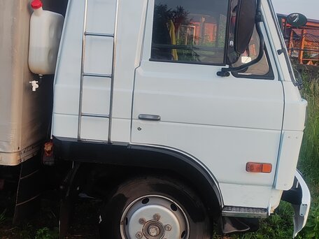 1991 Nissan Diesel Condor, белый, 2200000 рублей, вид 3