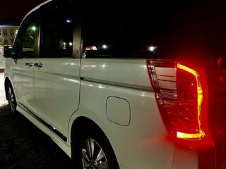 2012 Honda Stepwgn Spada IV Рестайлинг, белый, 2150000 рублей, вид 4