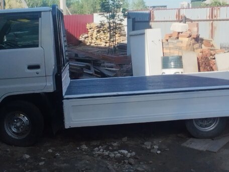 2001 Toyota Dyna, белый, 1600000 рублей, вид 4