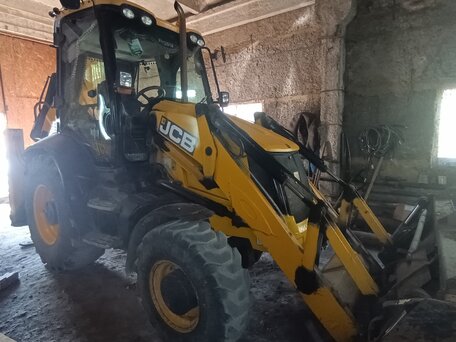 2011 JCB 3CX, жёлтый, 6600000 рублей, вид 1