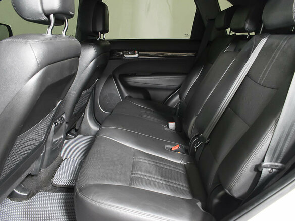 2016 Kia Sorento II Рестайлинг, белый - вид 11