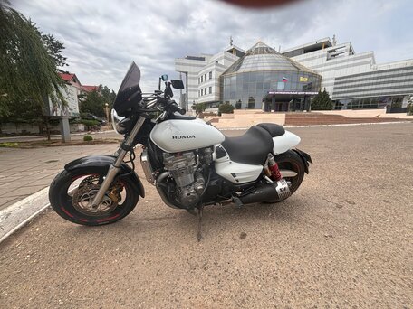 2001 Honda X4, белый, 500000 рублей, вид 5