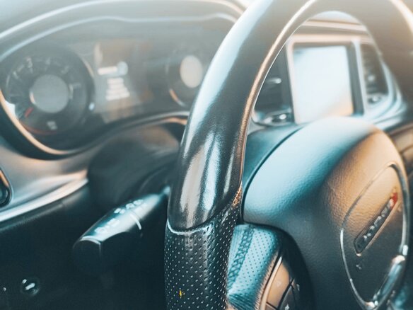 2019 Dodge Challenger III Рестайлинг 2, чёрный, 3750000 рублей - вид 7
