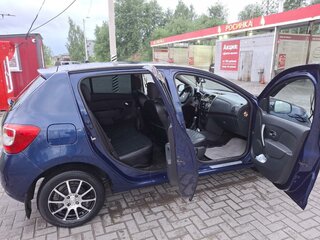 2014 Renault Sandero II, синий, 1100000 рублей, вид 3