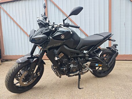 2020 Yamaha MT-09 (FZ-09), чёрный, 1000000 рублей, вид 5