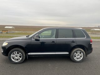 2008 Volkswagen Touareg I Рестайлинг, чёрный, 1050000 рублей, вид 4