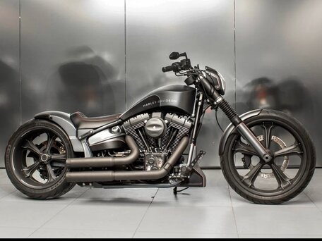 2017 Harley-Davidson Breakout, серый, 3500000 рублей, вид 3
