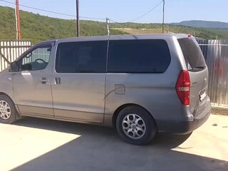 2011 Hyundai H-1 II, серебристый, 3500000 рублей, вид 5