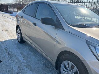 2011 Hyundai Solaris I, золотистый, 630000 рублей, вид 4