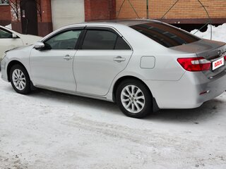 2013 Toyota Camry VII (XV50), серебристый, 1450000 рублей, вид 4