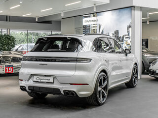 2026 Porsche Cayenne III Рестайлинг, белый, 19900000 рублей, вид 5