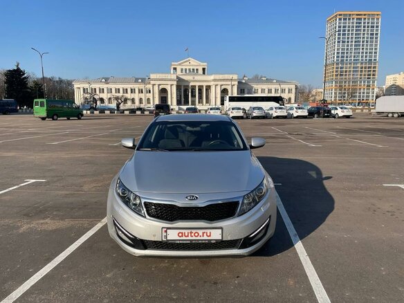 2012 Kia Optima III, серебристый, 827815 рублей