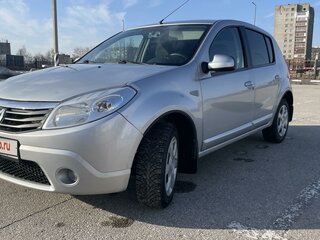2012 Renault Sandero I, серебристый, 610000 рублей, вид 1