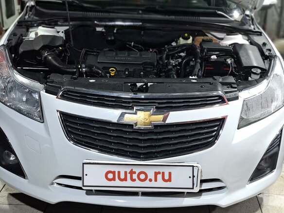 2013 Chevrolet Cruze I Рестайлинг, белый, 888000 рублей - вид 1
