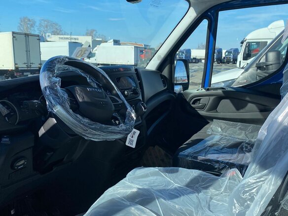 2024 Iveco Daily, синий, 8500000 рублей - вид 10