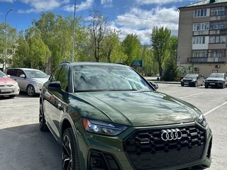 2024 Audi Q5 45 TFSI II (FY) Рестайлинг, зелёный, 5295000 рублей, вид 5