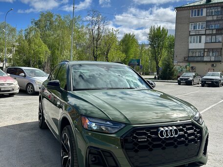 2024 Audi Q5 45 TFSI II (FY) Рестайлинг, зелёный, 5325000 рублей, вид 5