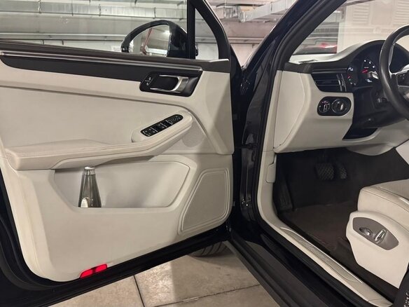 2020 Porsche Macan I Рестайлинг, синий, 5300000 рублей - вид 11