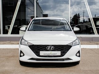 2020 Hyundai Solaris II Рестайлинг, белый, 1280000 рублей, вид 3