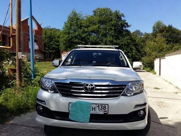 2014 Toyota Fortuner I, белый - вид 1
