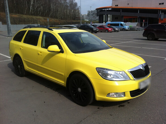 2011 Skoda Octavia II (A5) Рестайлинг, жёлтый - вид 1