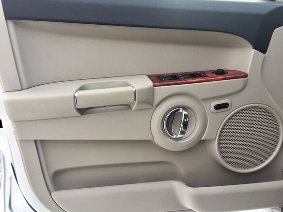 2006 Jeep Commander, серебристый - вид 12