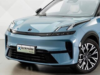 2025 Lynk & Co 08 EM-P 38.2 kWh I Рестайлинг, голубой, 5091055 рублей, вид 3
