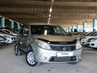 2013 Renault Sandero I, бежевый, 620000 рублей, вид 2