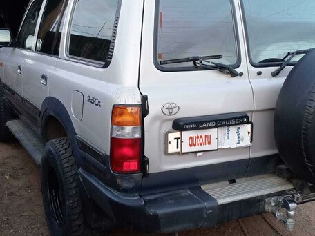 1996 Toyota Land Cruiser 80 Series Рестайлинг, серебристый, 1780000 рублей, вид 4