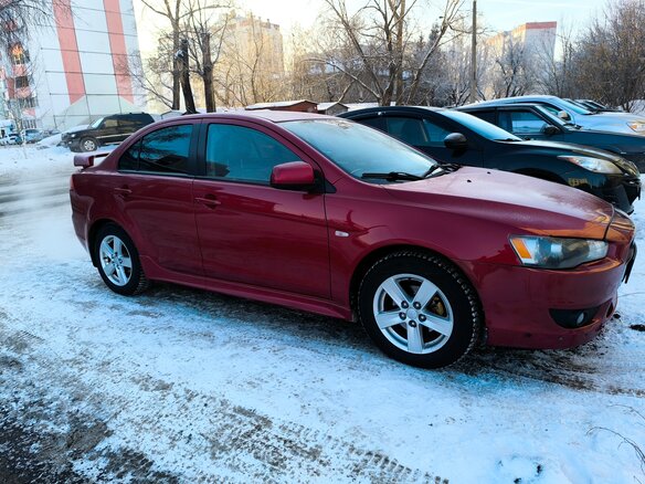 2008 Mitsubishi Lancer X, красный, 1050000 рублей - вид 2