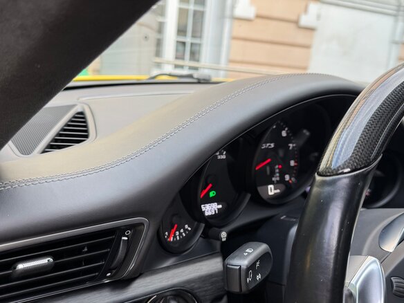 2015 Porsche 911 Carrera 4 GTS VII (991), жёлтый - вид 9