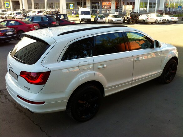 2009 Audi Q7 I (4L) Рестайлинг, белый - вид 3