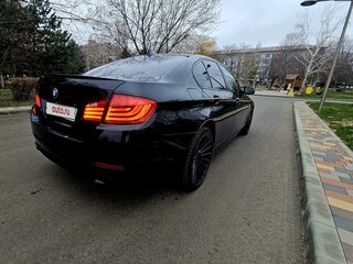 2011 BMW 5 серии 530d xDrive VI (F10/F11/F07), чёрный, 1800000 рублей, вид 4