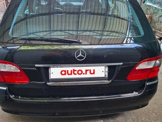 2004 Mercedes-Benz E-Класс 320 III (W211, S211), чёрный, 1350000 рублей, вид 3
