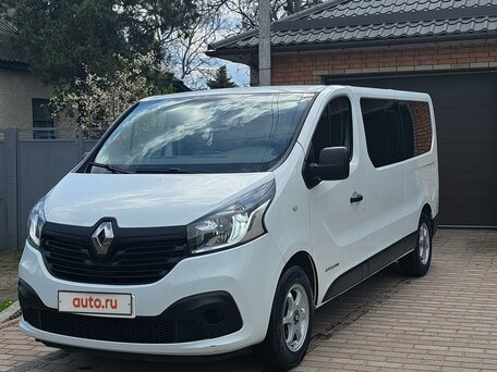 2017 Renault Trafic, белый, 2500000 рублей, вид 2