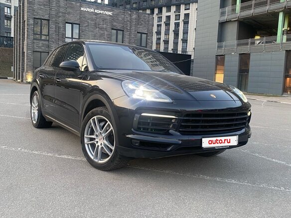 2019 Porsche Cayenne III, чёрный, 6050000 рублей - вид 1