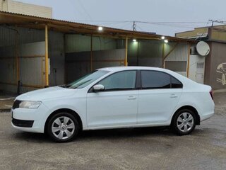 2018 Skoda Rapid I Рестайлинг, белый, 1100000 рублей, вид 3