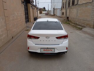 2019 Hyundai Sonata VII (LF) Рестайлинг, белый, 1300000 рублей, вид 1