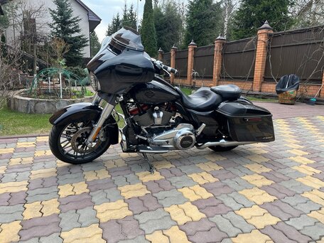 2020 Harley-Davidson CVO Street Glide, серый, 2300000 рублей, вид 5