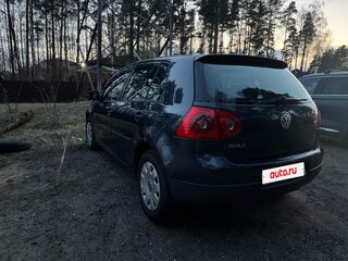 2004 Volkswagen Golf V, серый, 390000 рублей, вид 3